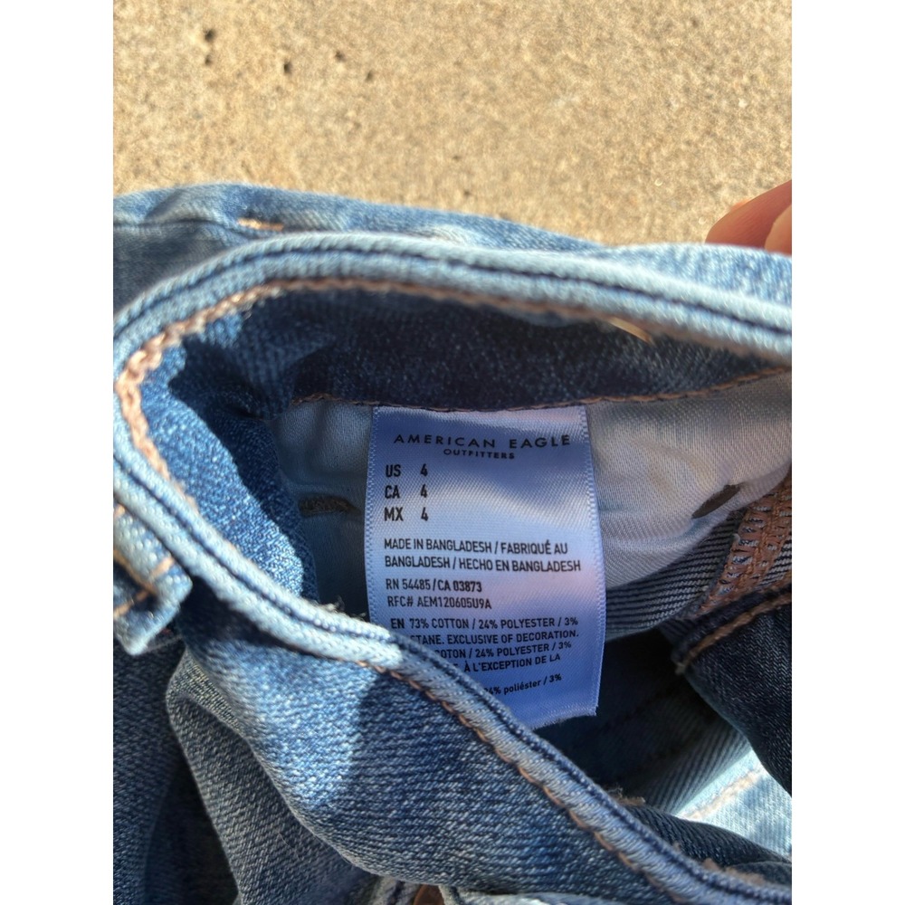 Lot Of 2 Size Small Womens Guess Size 27, American Eagle Size 4 Blue Jean Shorts - Picture 8 of 10